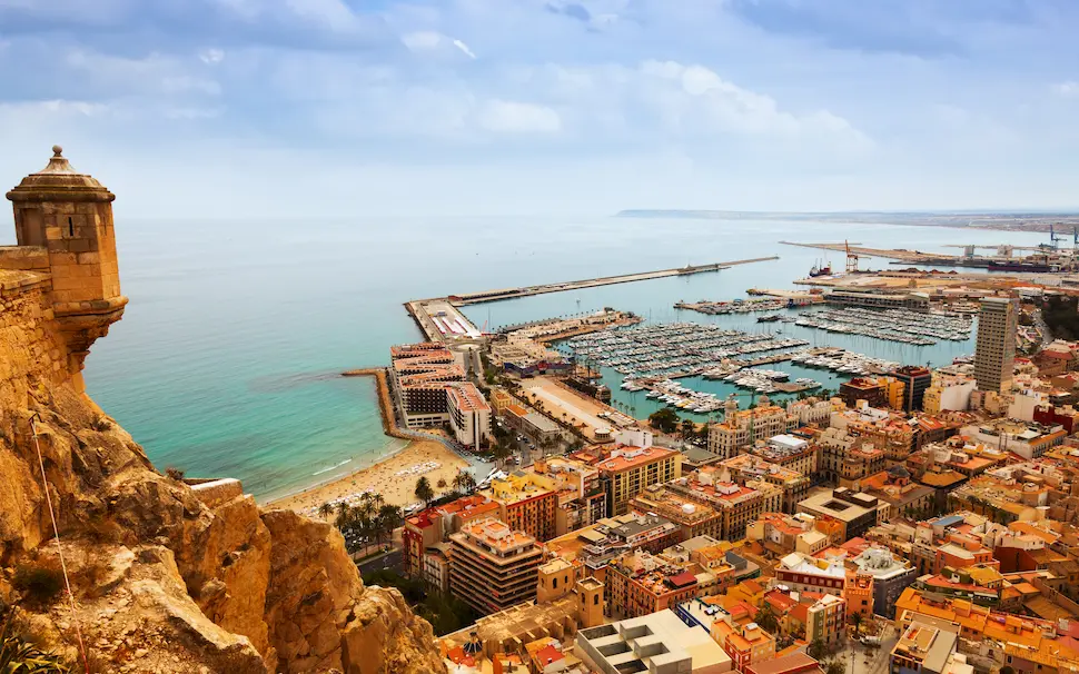 Alicante, ciudad donde ofrecemos servicios de marketing digital